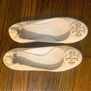 Tory Burch Ivory Reva Pebbled Leather Ballet Flats